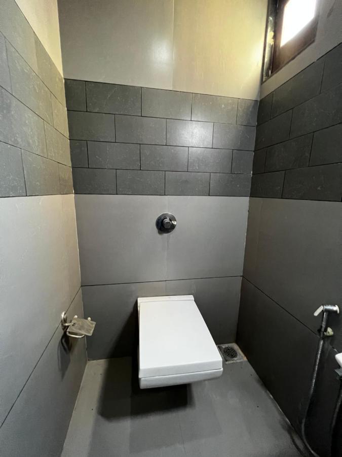 Hotel Savera Inn Morbi Ngoại thất bức ảnh
