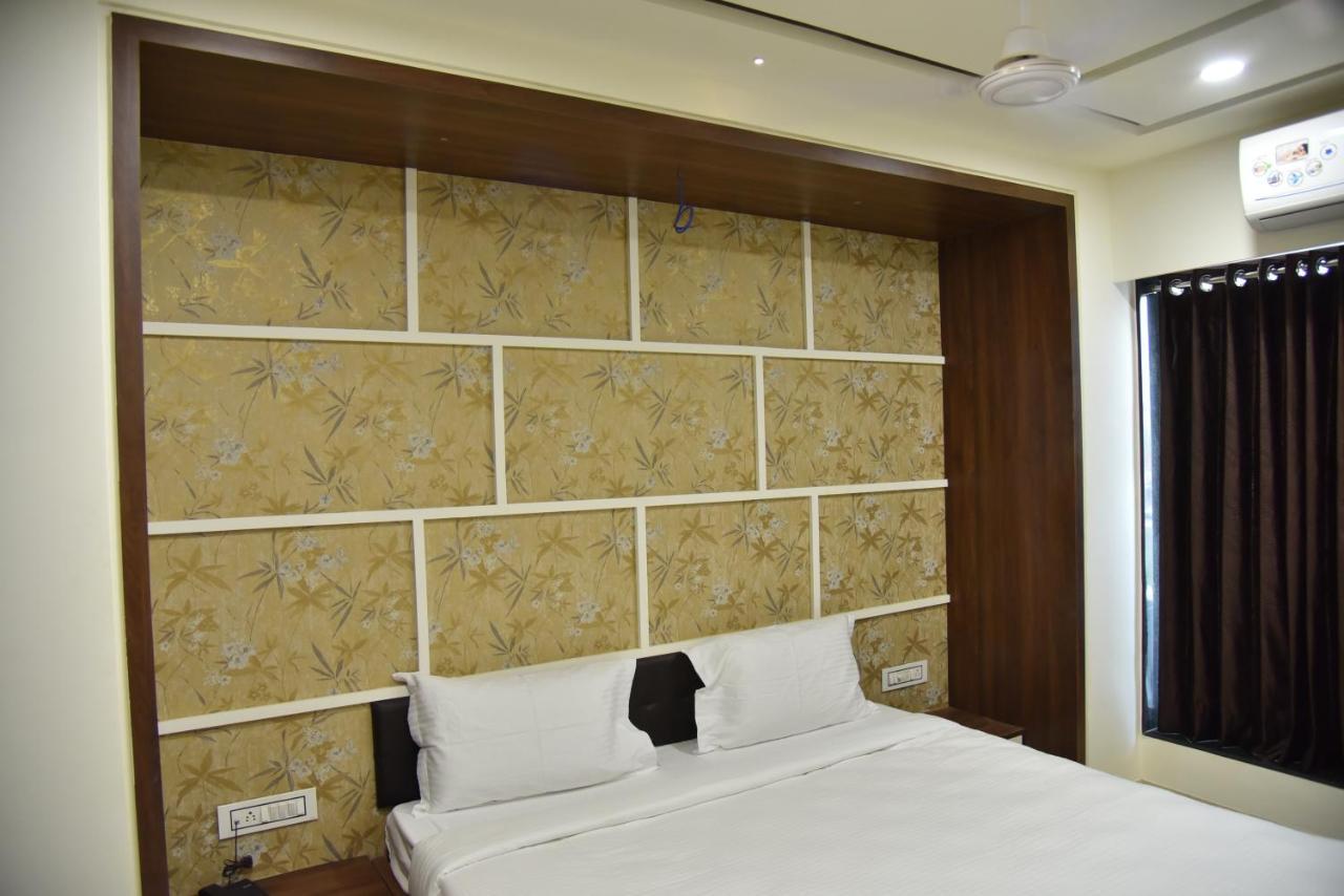 Hotel Savera Inn Morbi Ngoại thất bức ảnh