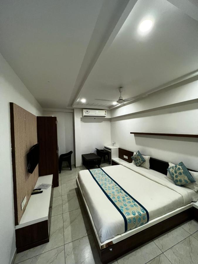 Hotel Savera Inn Morbi Ngoại thất bức ảnh
